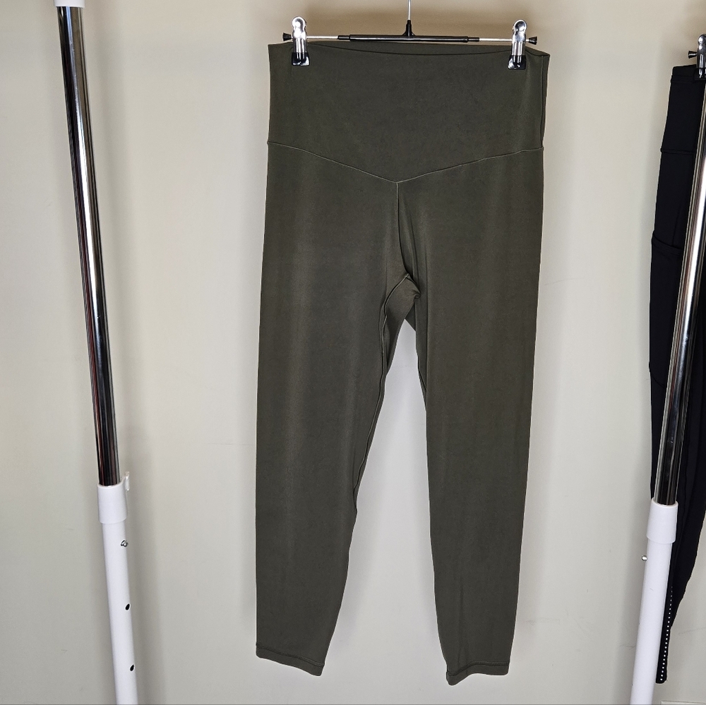 Offline By Aerie Real Me 7/8 High-Rise Legging Olive Grenn Leggings Size Large - Picture 3 of 10
